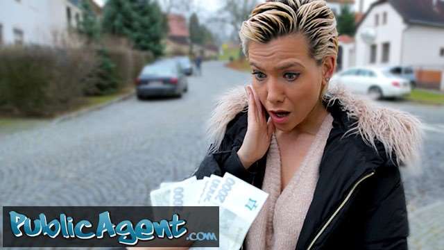 PUBLICAGENT淫誉出品火辣熟女教师拿钱干活双洞齐开【PublicAgent】
